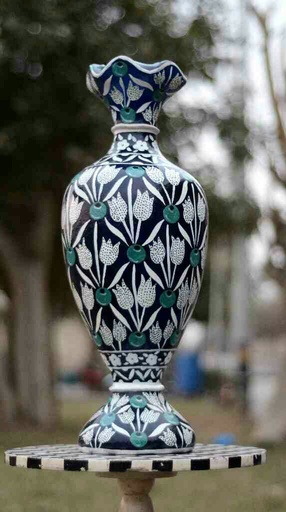 [PK0038-CF-CAM-025031] Camel Skin Vase