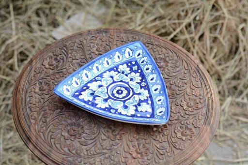 [PK0363-HM-TRY-026012] Blue Pottery Triangular Dish
