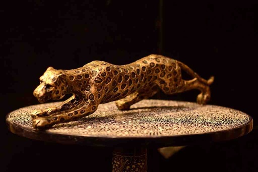 [PK0094-AR-SCU-028070] Carved Leopard Fiber Statue 