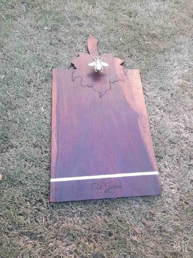 [PK8400-HM-KIT-028498] Maple Leaf Serving Platter / Cheese Board