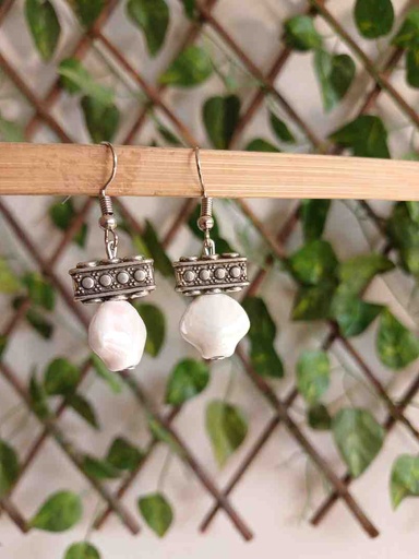 cutie earrings 