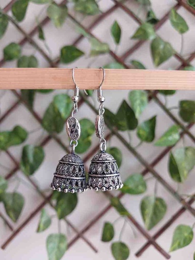 Traditional earrings 