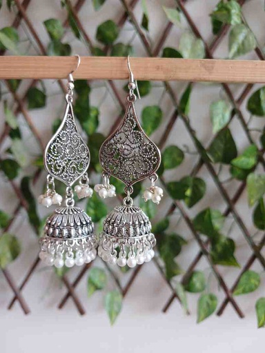 Traditional earrings 
