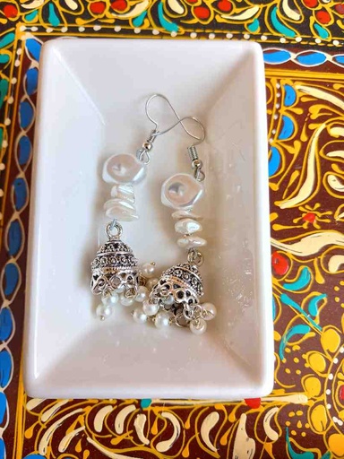 Traditional earrings 