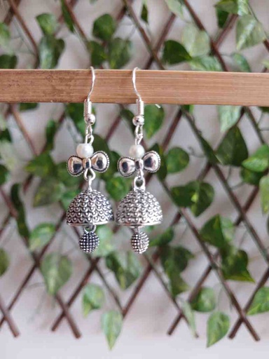 Traditional earrings 