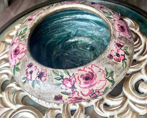 handcrafted pottery 