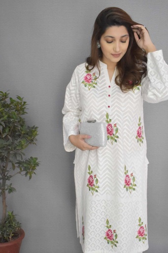 [28-K-103] Rose Cross- stitch