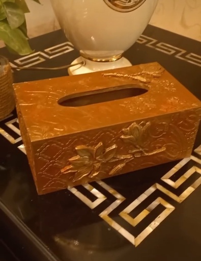 Tissue box