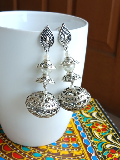 Traditional earrings