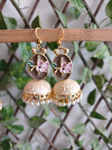 Traditional earrings