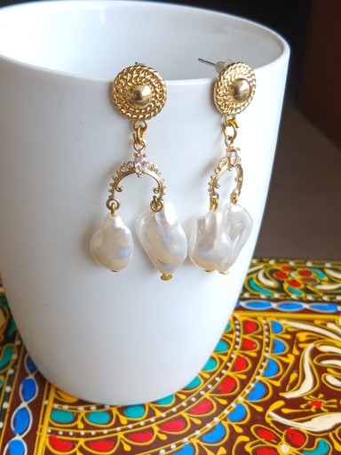 TRENDY EARRINGS