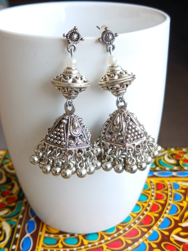 Traditional earrings