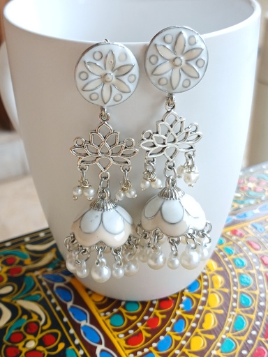 TRENDY EARRINGS
