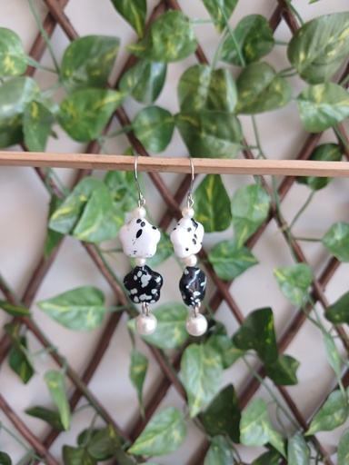 TRENDY EARRINGS