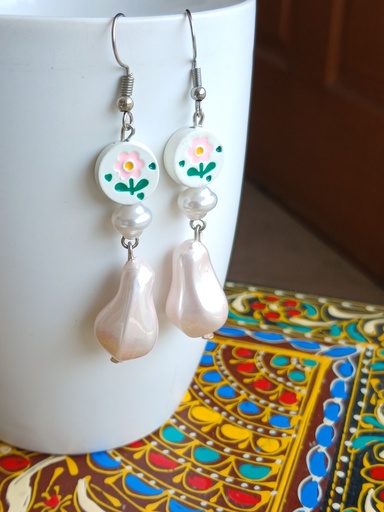 TRENDY EARRINGS