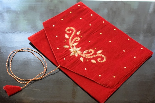 [VC-EG-VI-5] VI-5 Red Quran Pak Cover