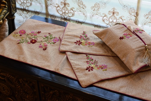 [VC-EG-JS-12] JS-12 Beige Jute Runner, Mats and Tissue Box Cover Set