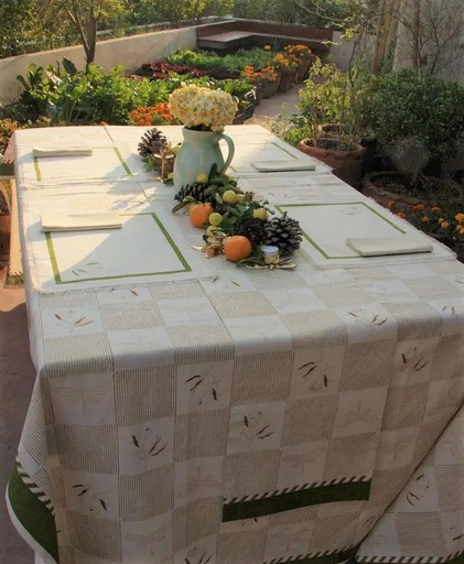 [VC-CALC-040] Dragonfly Table Runner