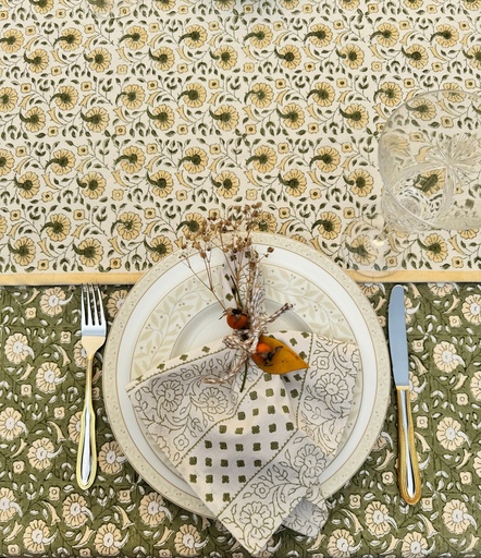 [VC-CALC-073] Green Blossoms Napkin