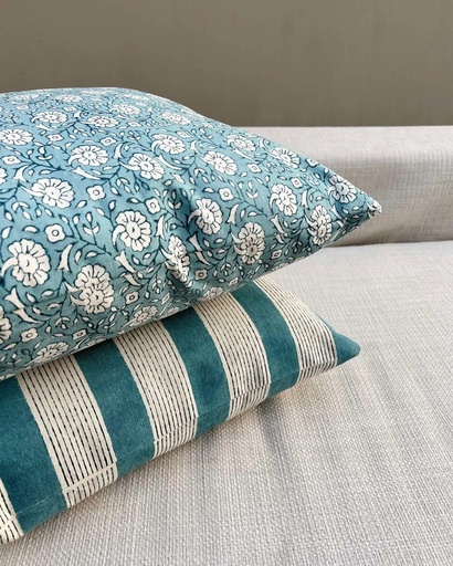 [VC-CALC-122] Blue Blossom Cushion Cover