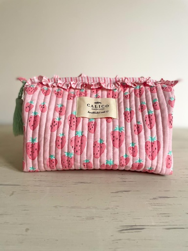 [VC-CALC-094] Strawberry Patch makeup bag