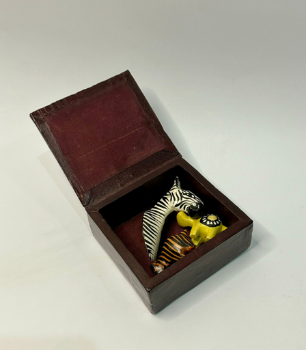 [VC-NUQ-072] Leather Square Jewelry Box