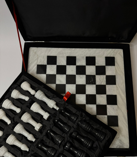 [VC-NUQ-NQMCHESS37] Marble Chess Set