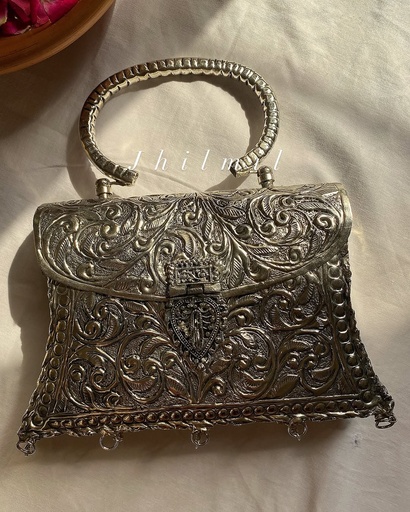 [VC-JHIL-009] Rajhastani Metal Clutch Design 006