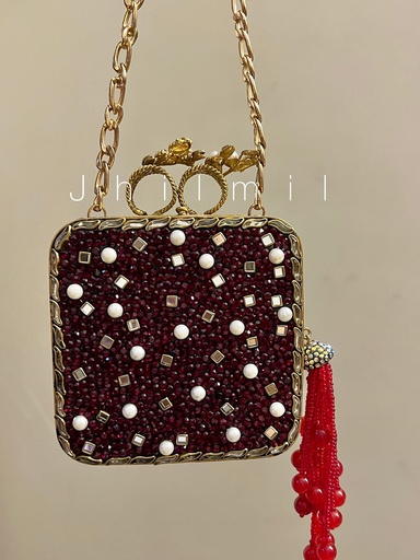 [VC-JHIL-022] Festive handmade Clutch - Square Maroon