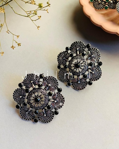 [VC-JHIL-109] Peacock motif oxidized Studs