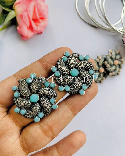 [VC-JHIL-162] Gul stud ear candy