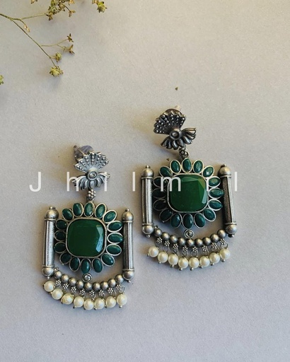 [VC-JHIL-212] Lotus flower drop Earrings with pearls