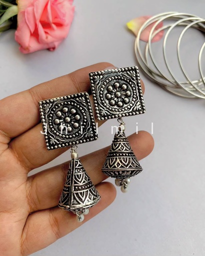 [VC-JHIL-246] Rajhastani Carved Jhumki