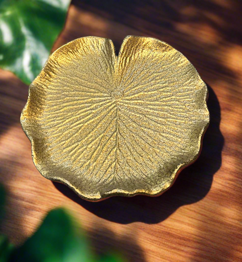 [VC-LAH-032] Lilly Leaf