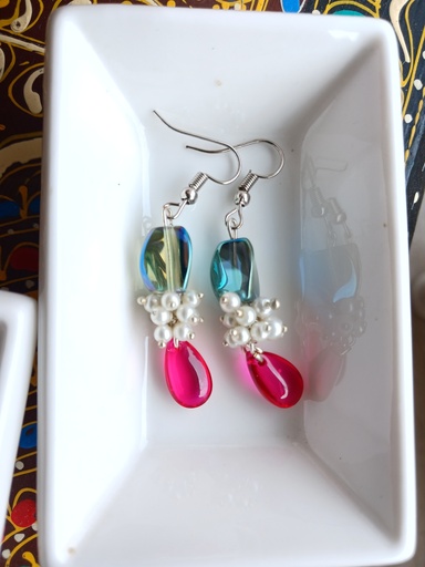 TRENDY EARRINGS