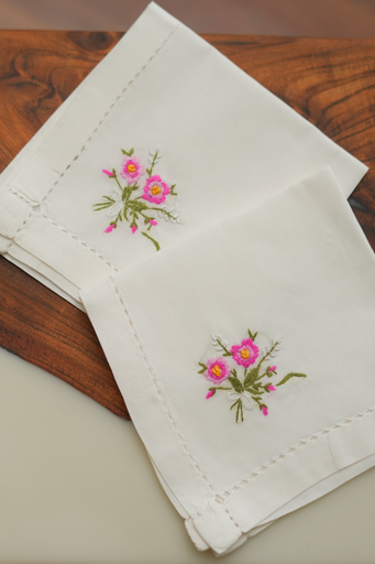 [3.TN.26] Pink Petal Tea Napkins