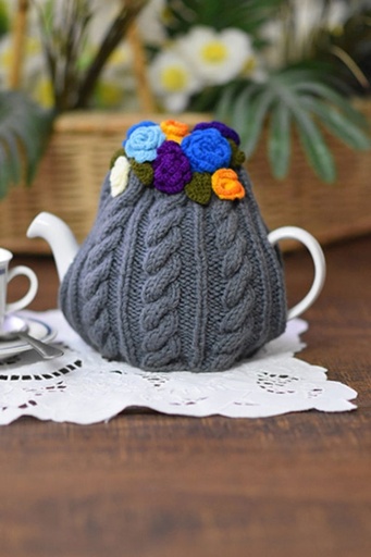 [9.TC.25] Flower Tea Cozy - Grey