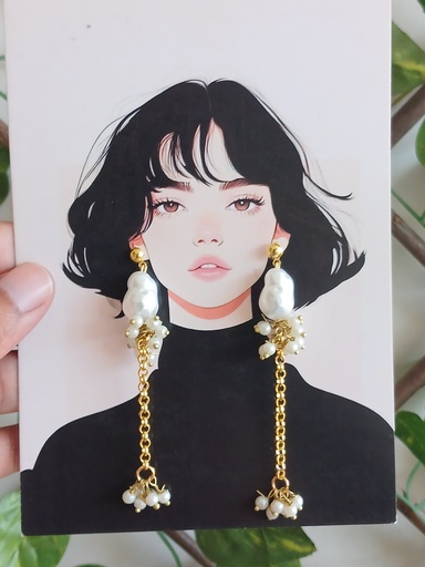 Traditional earrings
