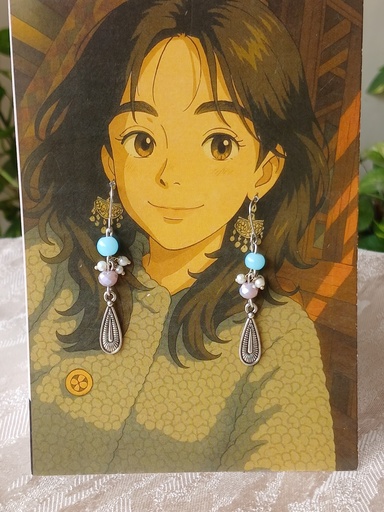 Trendy earrings