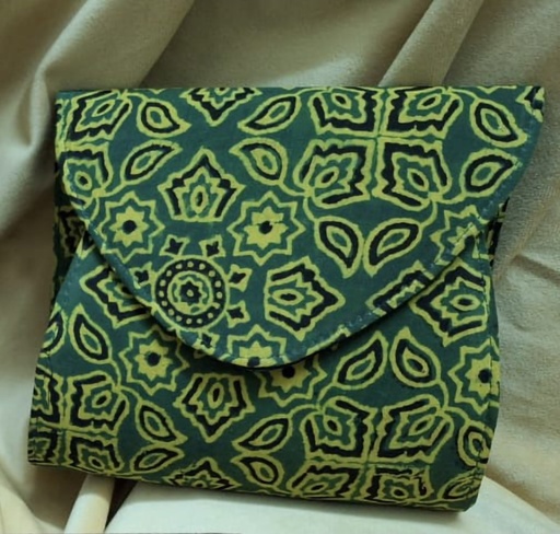 RANGEEN GREEN CLUTCH