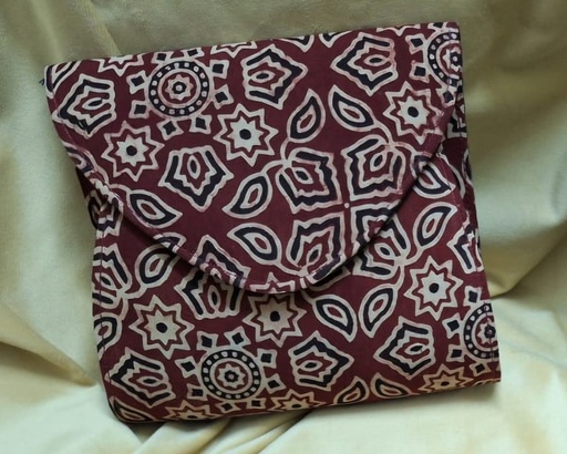 Rangeen Red Clutch