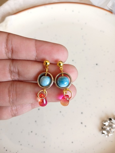 Trendy earrings
