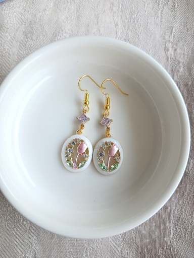 Traditional earrings