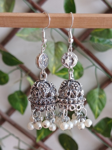 Jhumka vibes