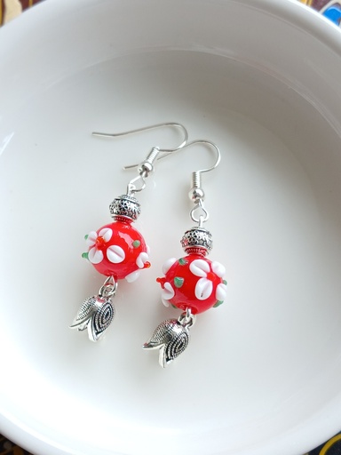 Trendy earrings