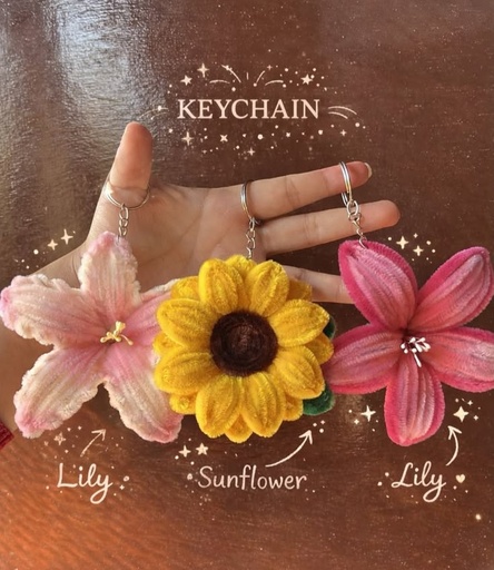 beautiful and elegent pipe cleaner flower keychain