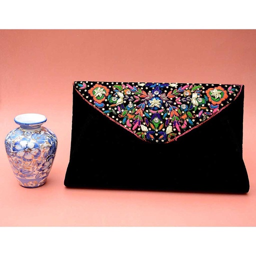 [PK2297-GN-GEN-007939] Hand embroidered clutch