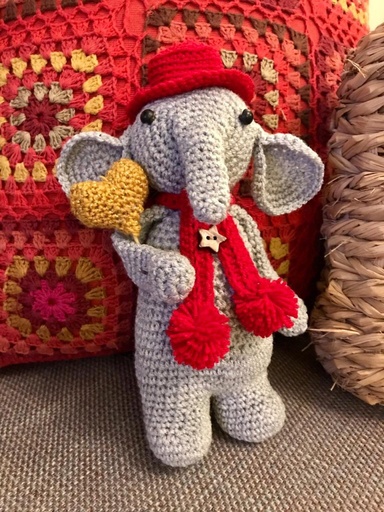 [PK1894-MR-GEN-008995] Billy, The Elephant